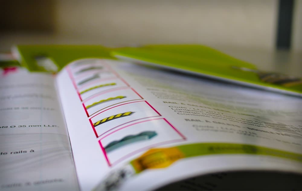 Notre catalogue produits en ligne présente l'ensemble de nos gammes : Lean modulaire, Sécurité et Protection, Stockage et Logistique. SODEFI