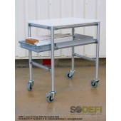 LEAN CONCEPT - Desserte avec plateau haut et bac extractible. Structure modulaire et ergonomique conçue à partir de profilés aluminium et connecteurs. SODEFI